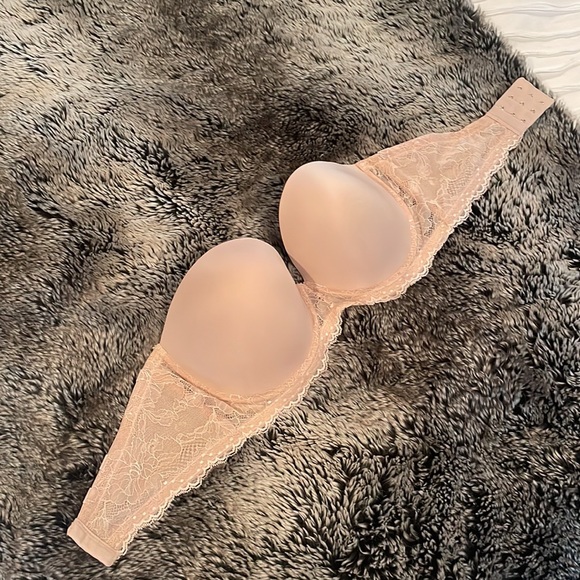 On Gossamer nude strapless bra with lace detail. - Picture 2 of 9